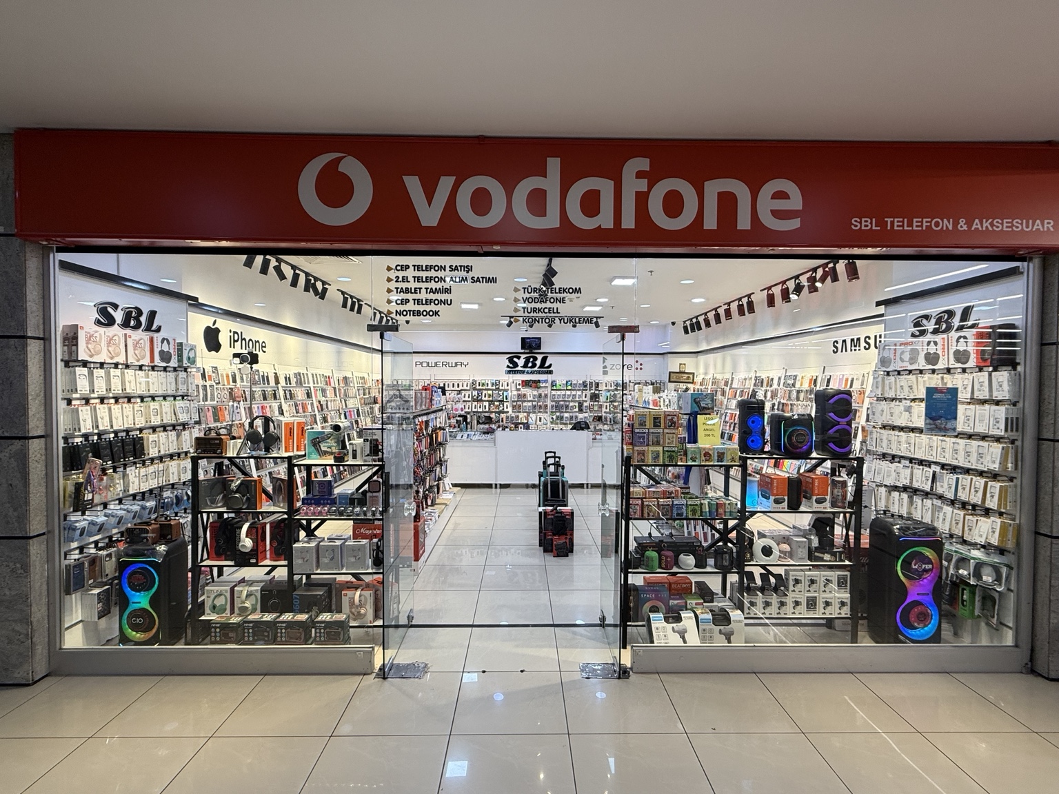 SBL mağaza içi genel görünüm