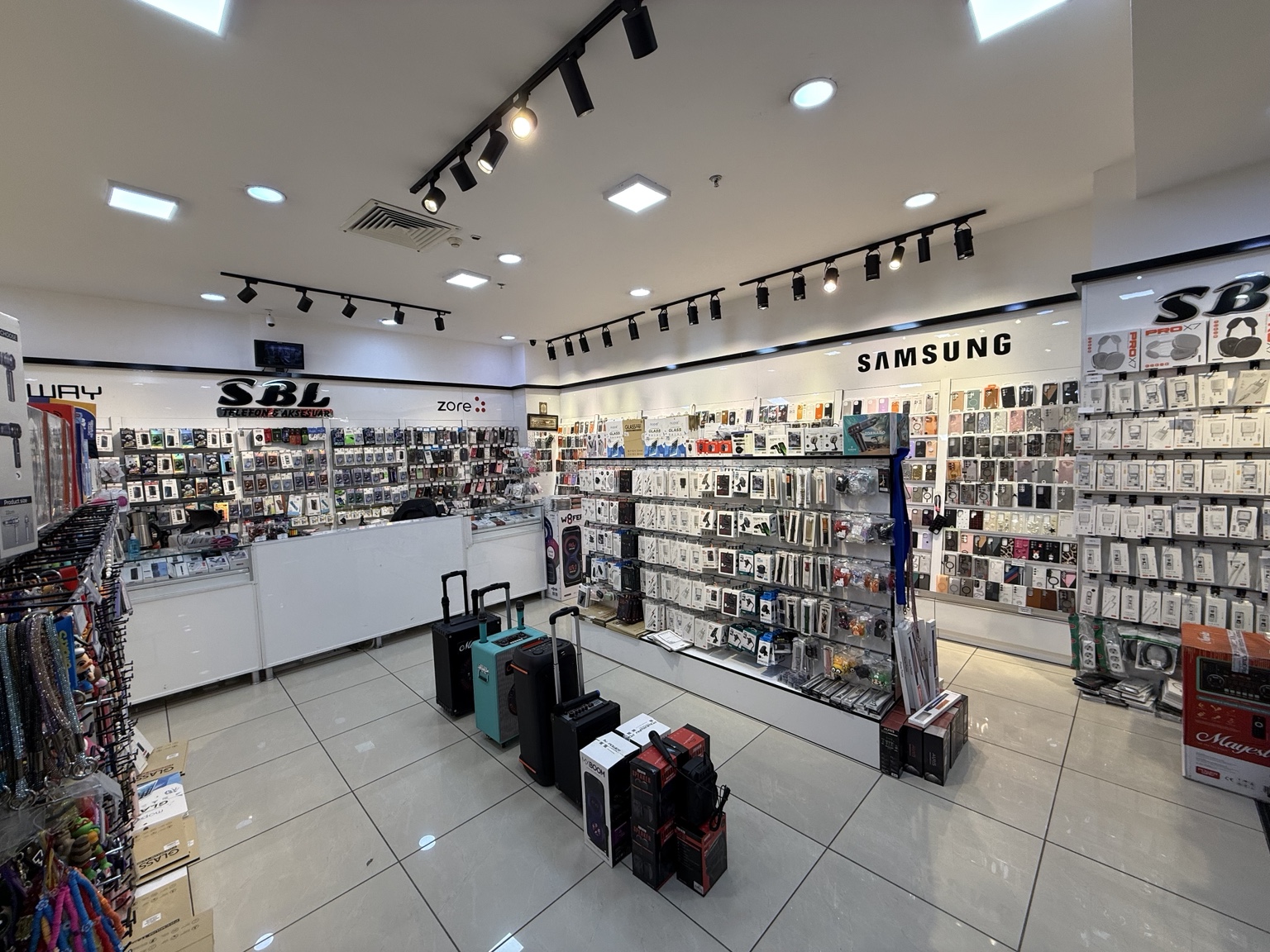 SBL mağaza içi kasa ve genel alan